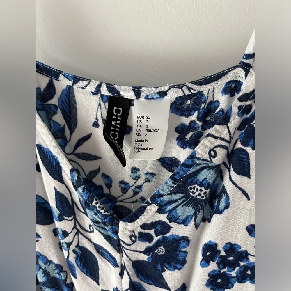 H&M ROMPER - Picture 2 of 3